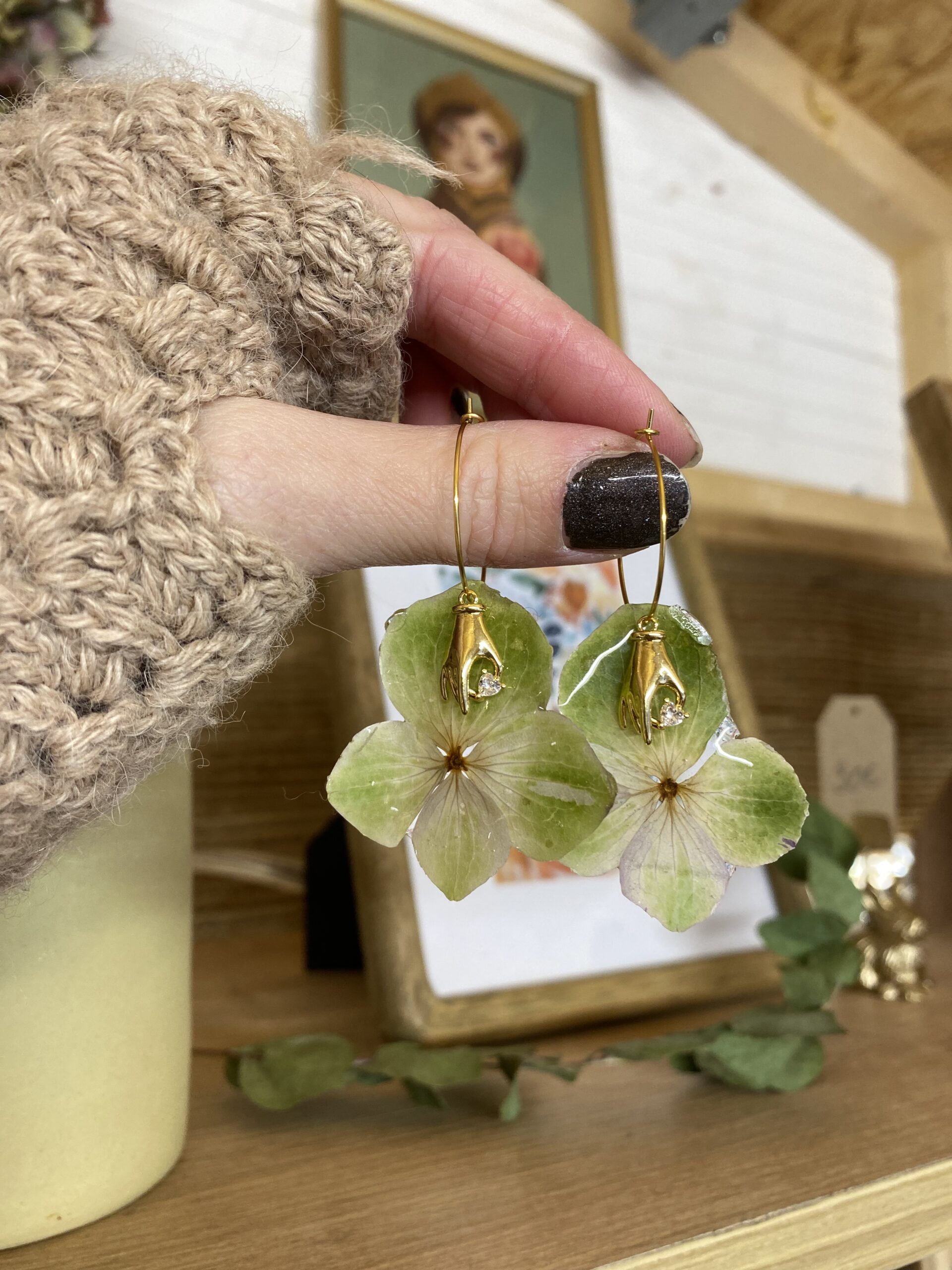 AB0127B9-2D6F-4FCD-84E1-8502D3C0A8F3